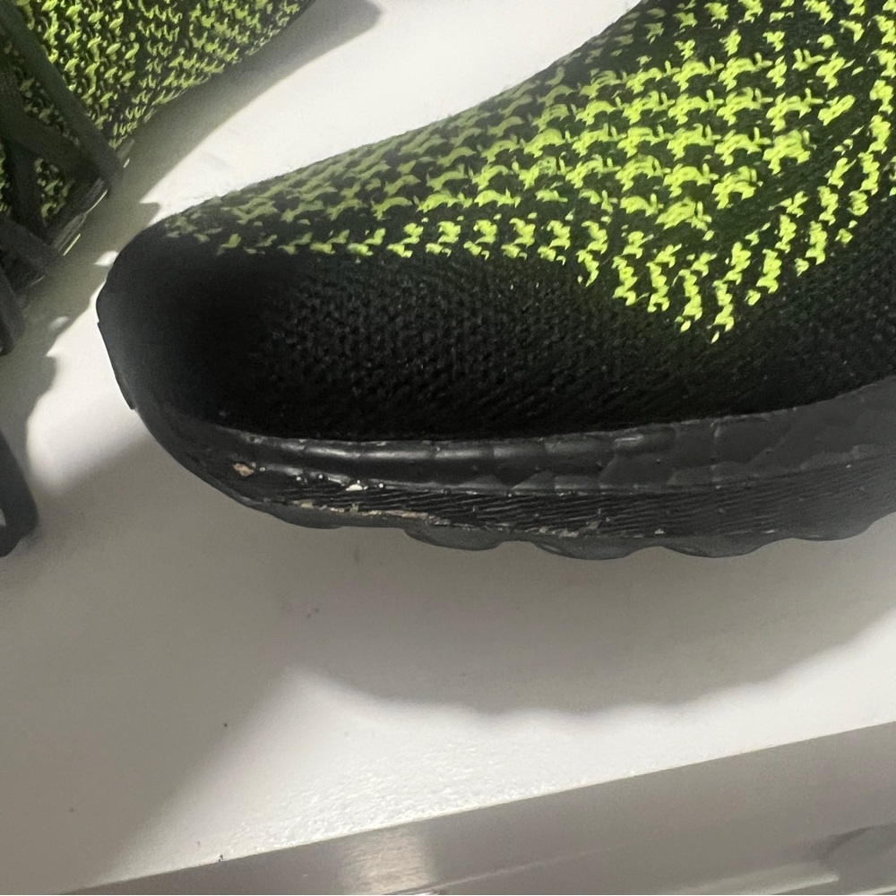 Adidas UltraBoost 1.0 'Black Lucid Lemon' Men's Size 9.5 Shoes Sneakers ID9682 - Picture 6 of 9